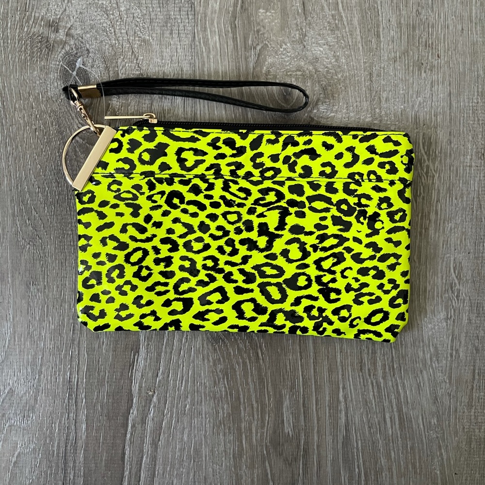 Wristlet